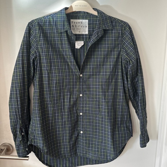 Frank & Eileen Barry Plaid Button Up - Picture 1 of 7